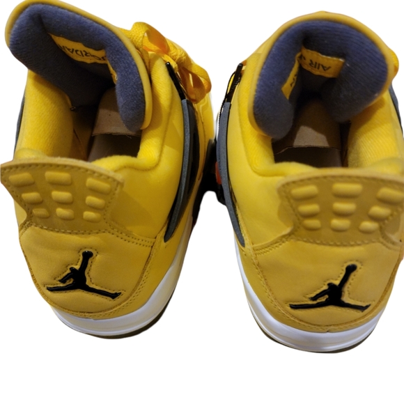 Air Jordan 4 Retro Lightning Shoes Size 11 - Picture 8 of 12